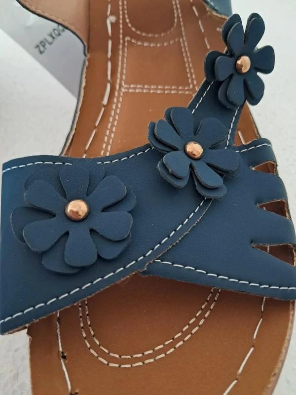 Navy blue sandals with flowers, Velcro closure - Size 40 – photo 3